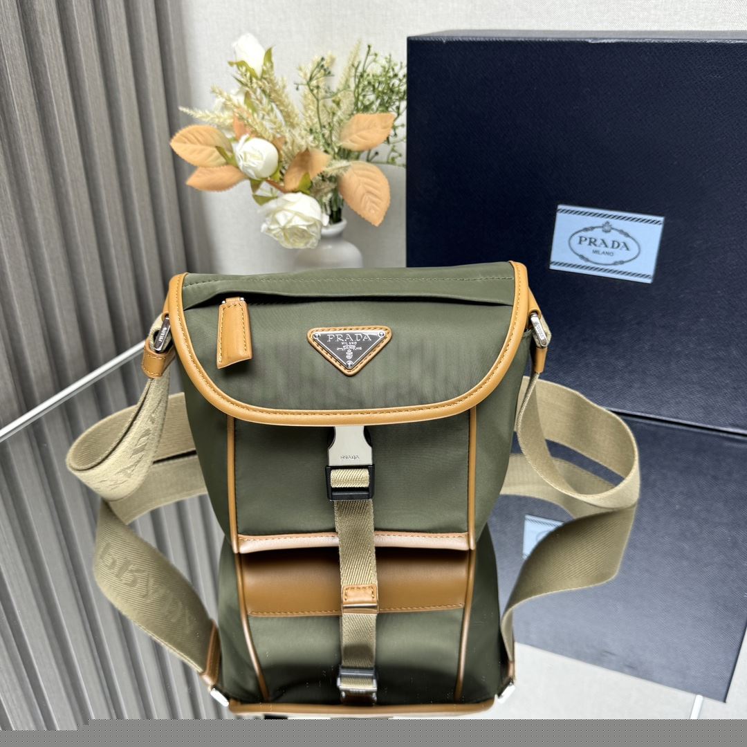 Pra*a satchel bags